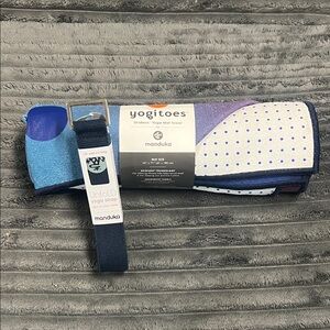 NWT Manduka Yogitoes Yoga Mat Towel - Amethyst Array & Manduka Unfold Mat Strap